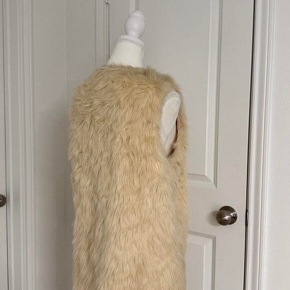 BB Dakota Size Medium Y2K Vintage Furry Vest - Picture 3 of 5